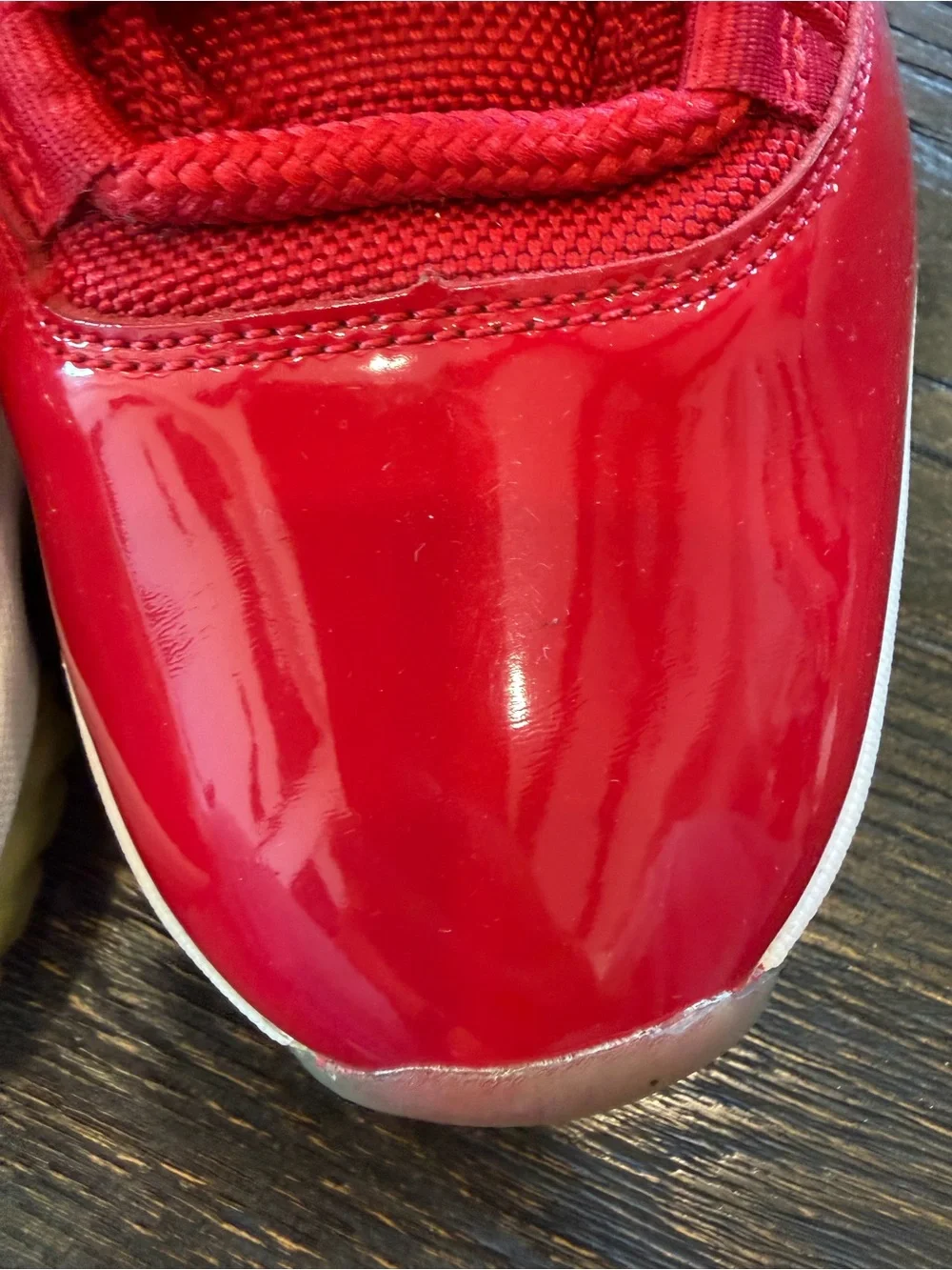 Air Jordan 11 Win Like '96 Retro High Size 10.5 Mens Red Sneakers